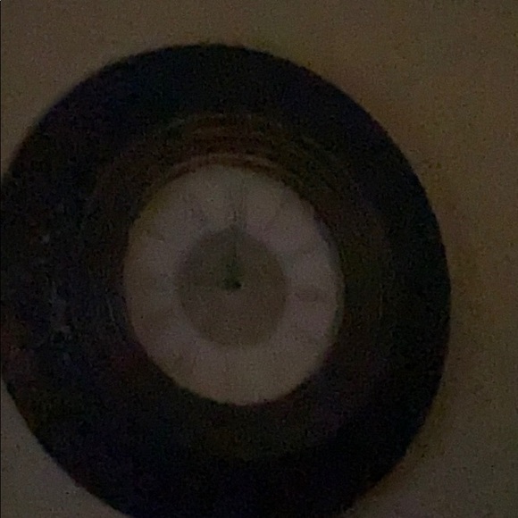 Meet your Posher, Lisa - Picture 1 of 1